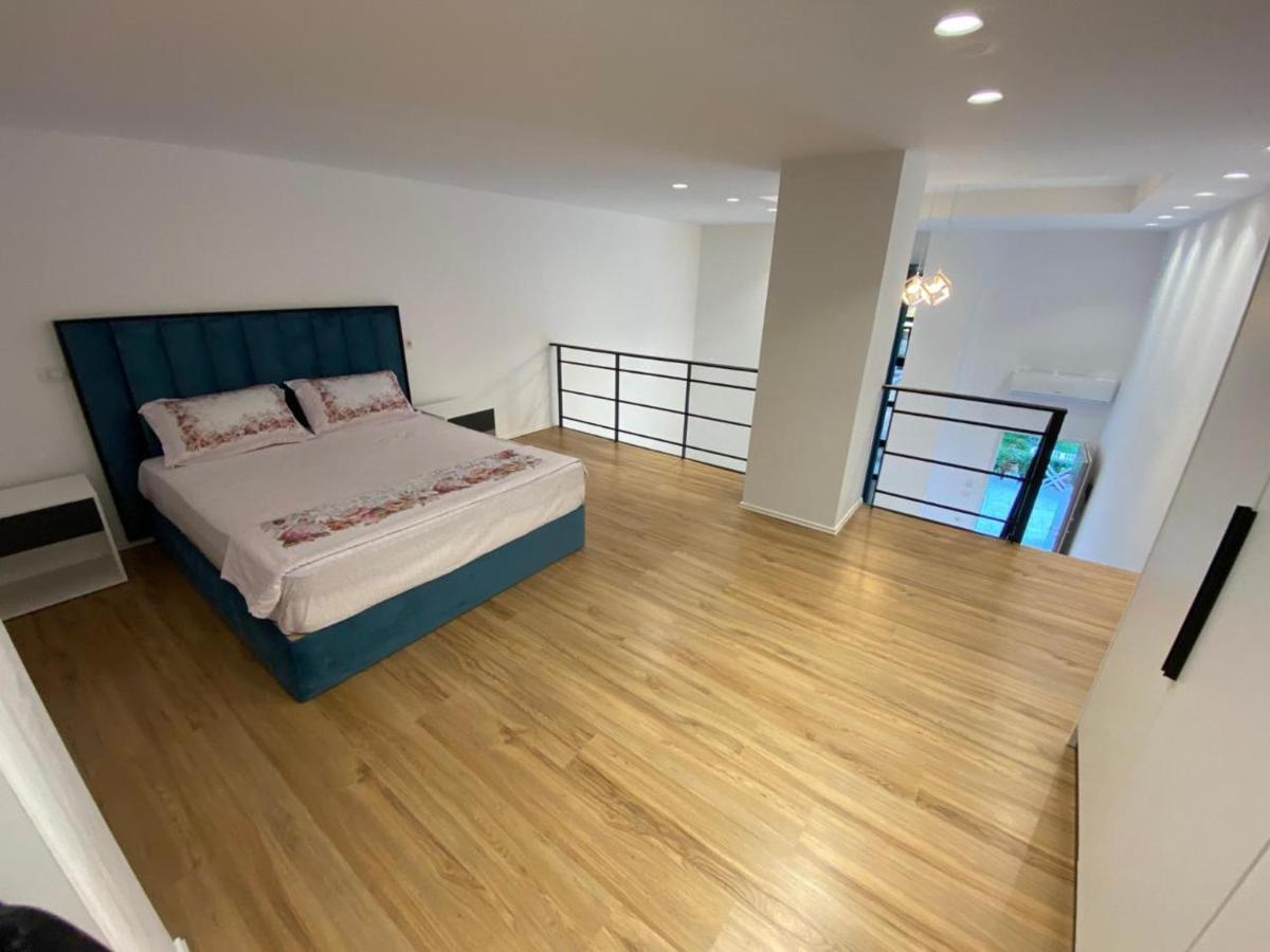 Apartament Me Qera Dublex Lungomare Vlorë Buitenkant foto