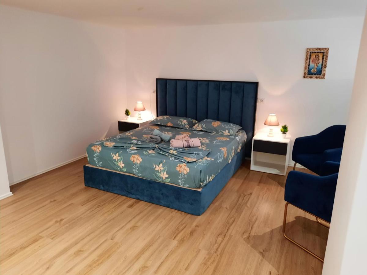 Apartament Me Qera Dublex Lungomare Vlorë Buitenkant foto