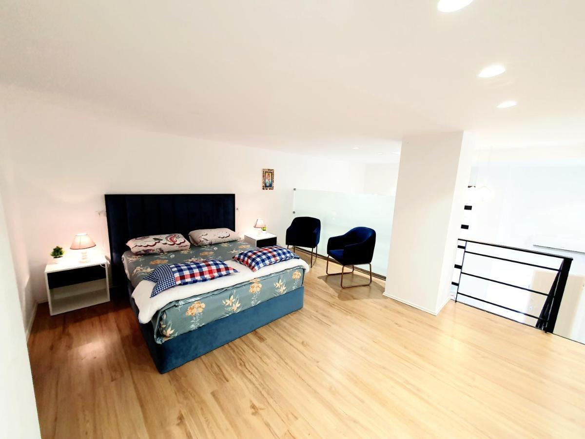 Apartament Me Qera Dublex Lungomare Vlorë Buitenkant foto