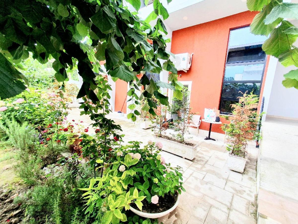 Apartament Me Qera Dublex Lungomare Vlorë Buitenkant foto